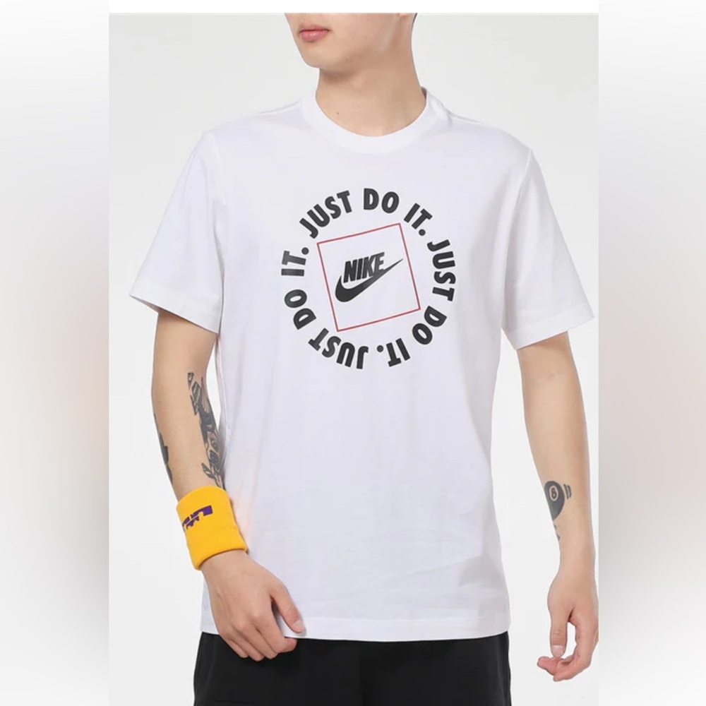 Nike Sportswear Just Do It Circle Logo Graphic Tee Shirt - Picture 9 of 9